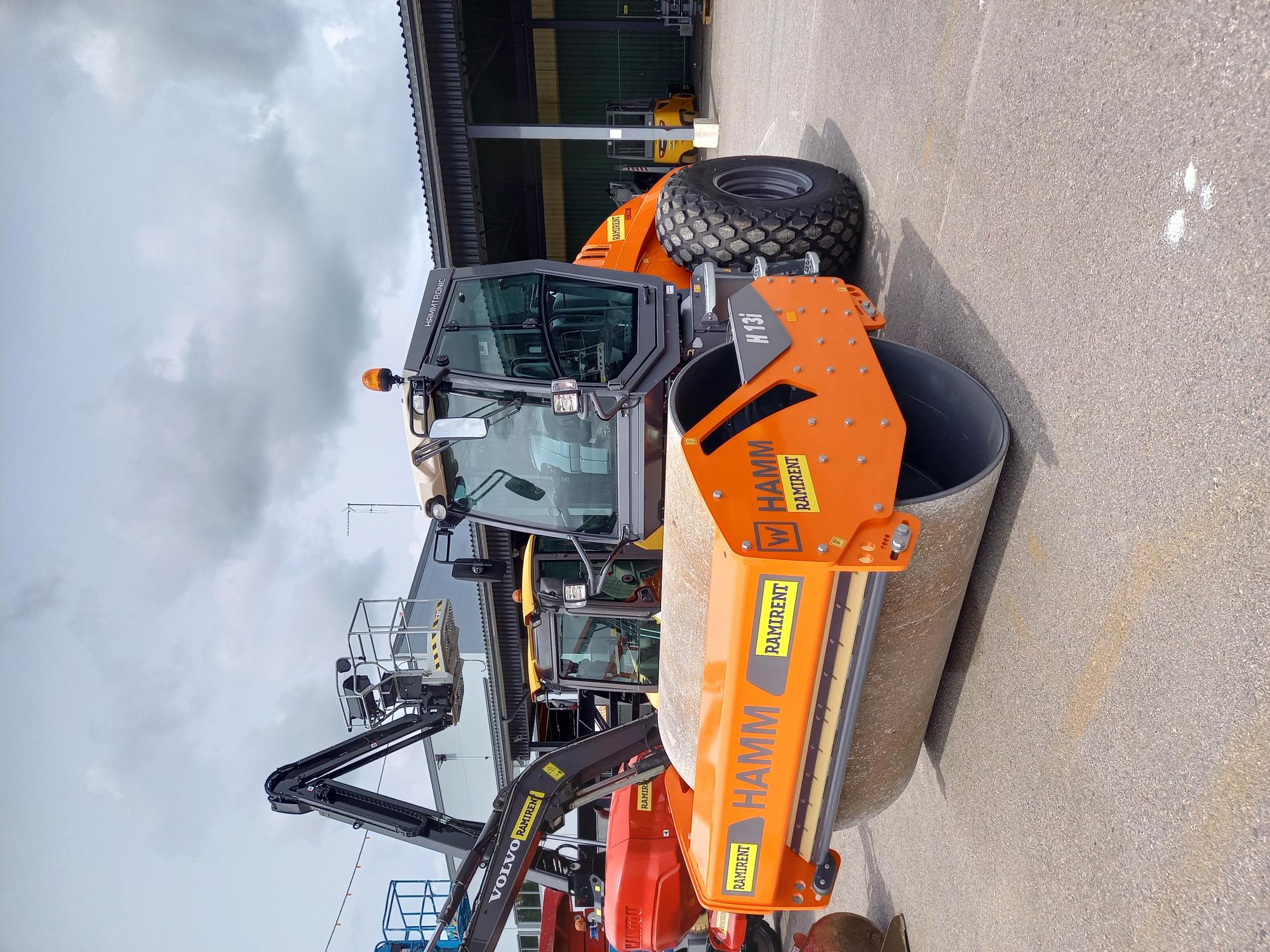 Single Drum Roller 12 ton HAMM H13i
