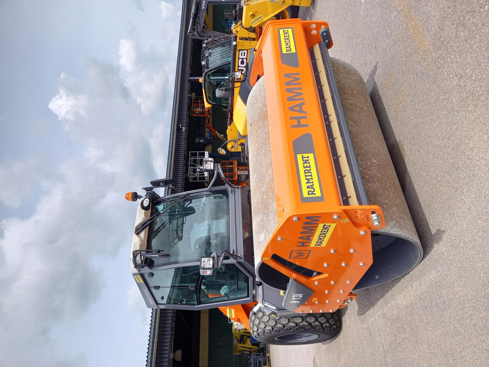 Single Drum Roller 12 ton HAMM H13i