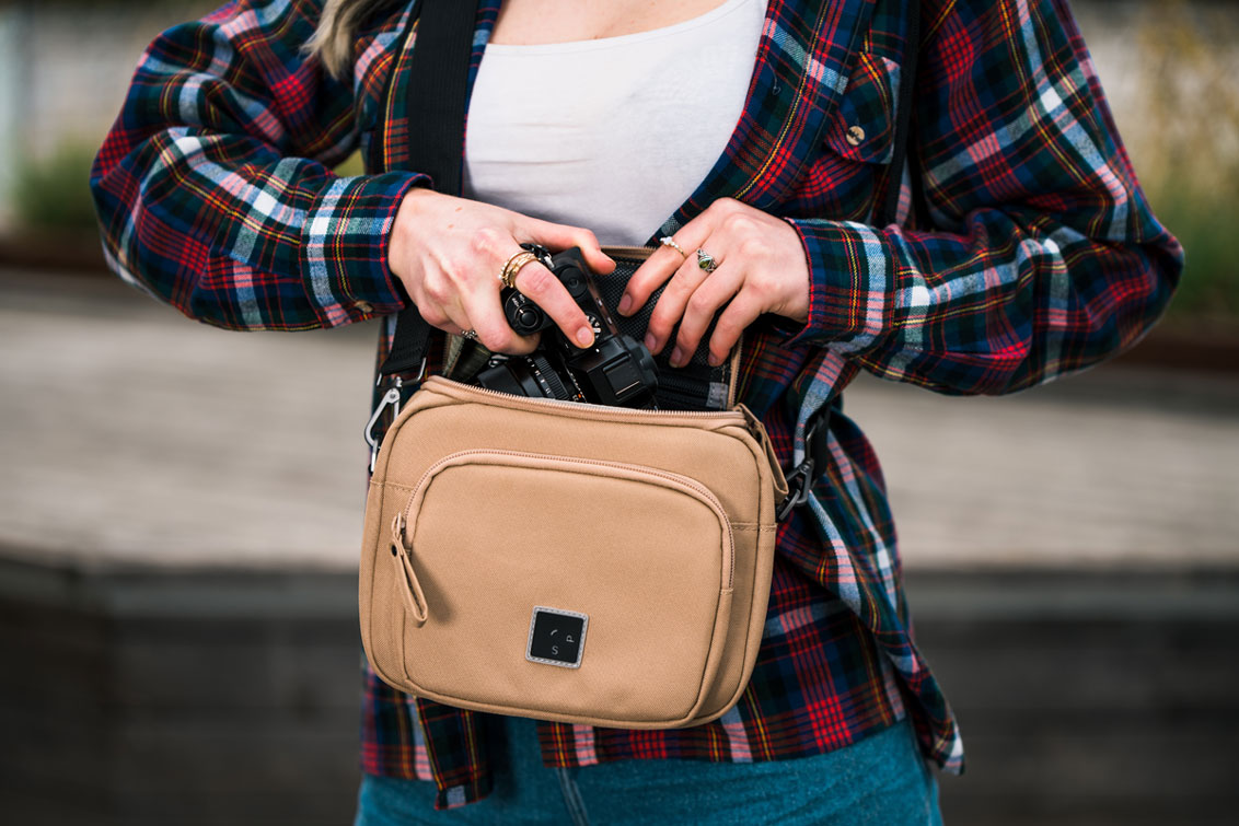 Day store shoulder bag