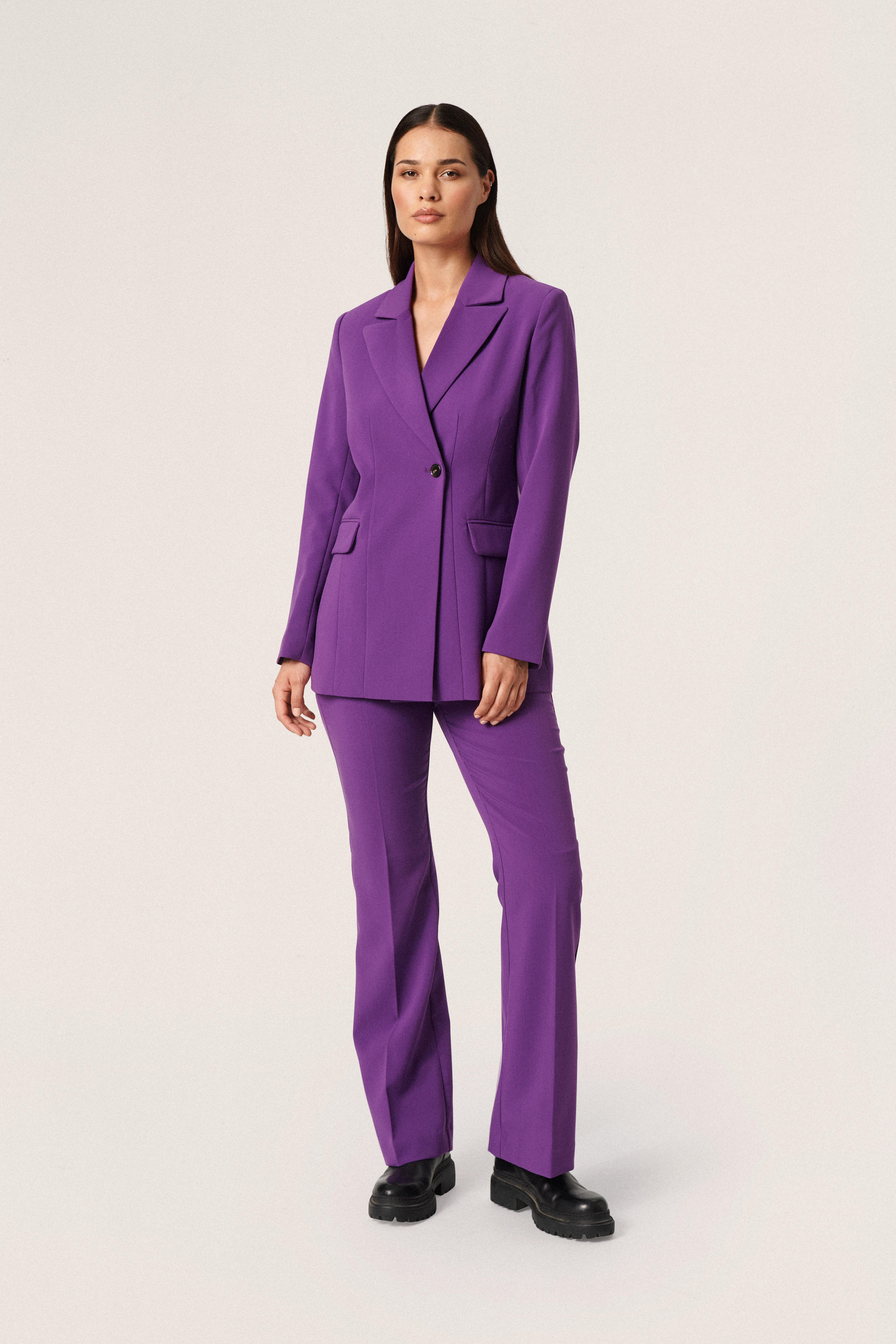 SLCorinne Blazer LOOKBOOK FRONT 30406378-193536