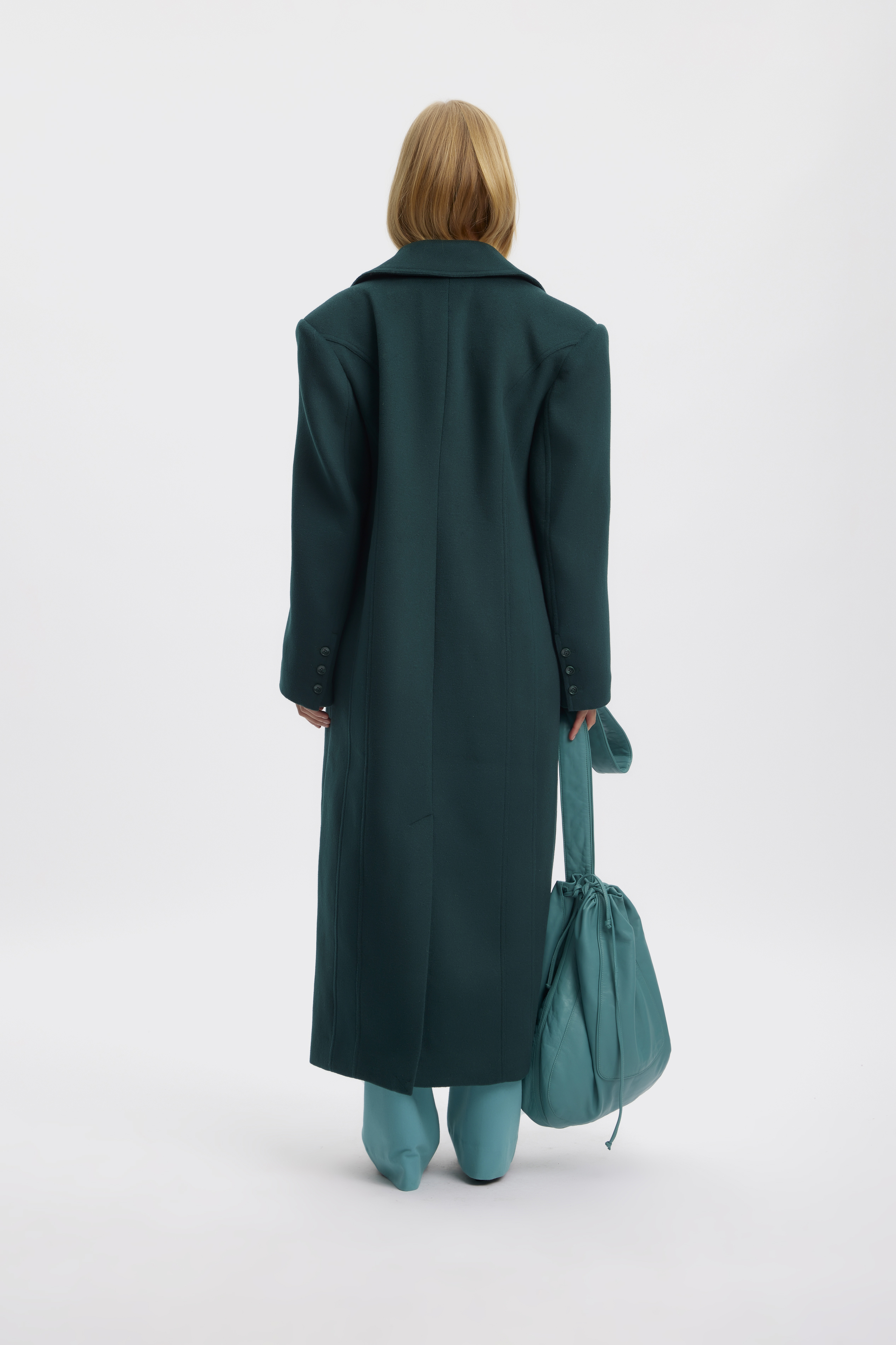 EmberGZ Coat LOOKBOOK BACK 10908183-195320