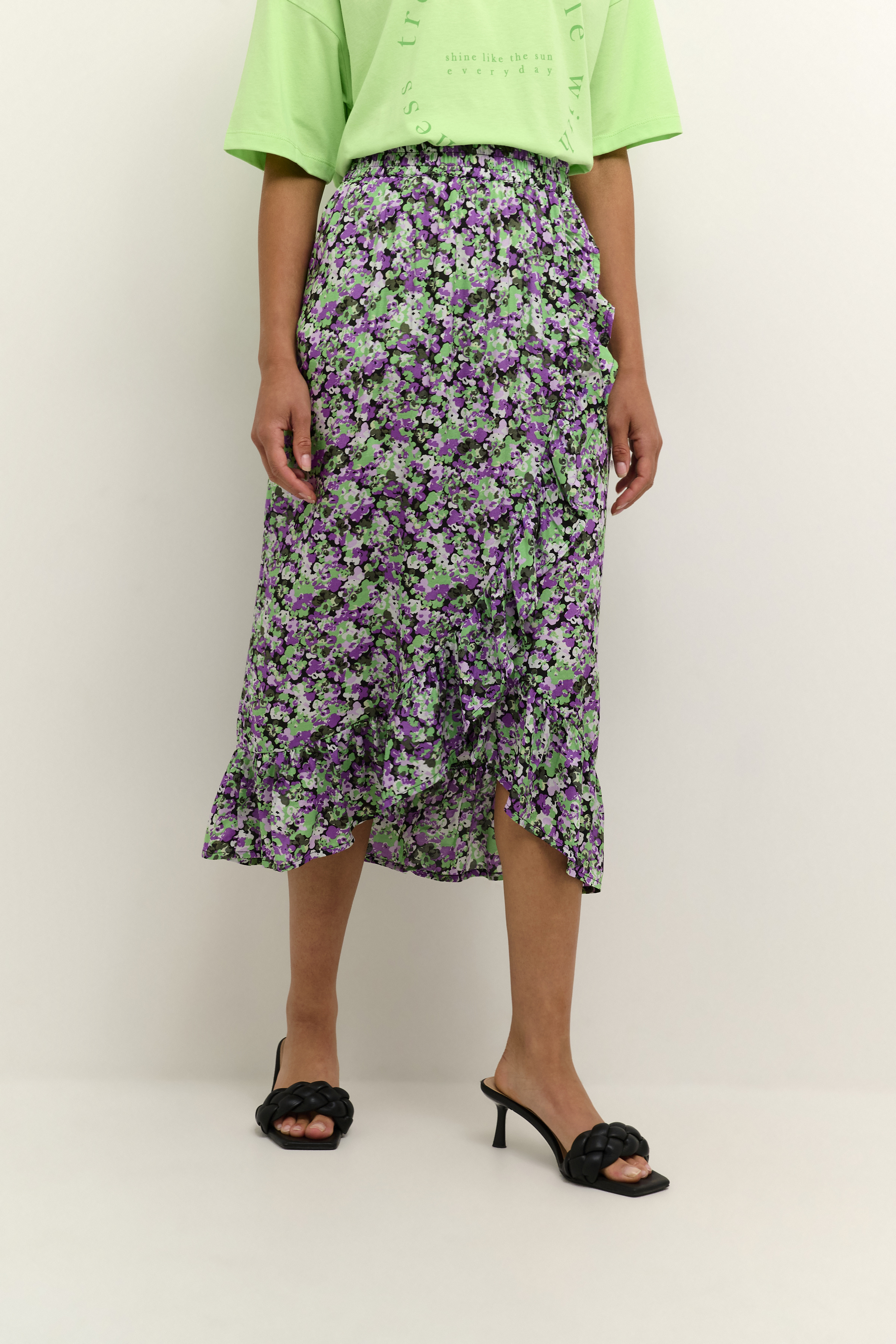 KAlorania Skirt LOOKBOOK FRONT 10507534-104211