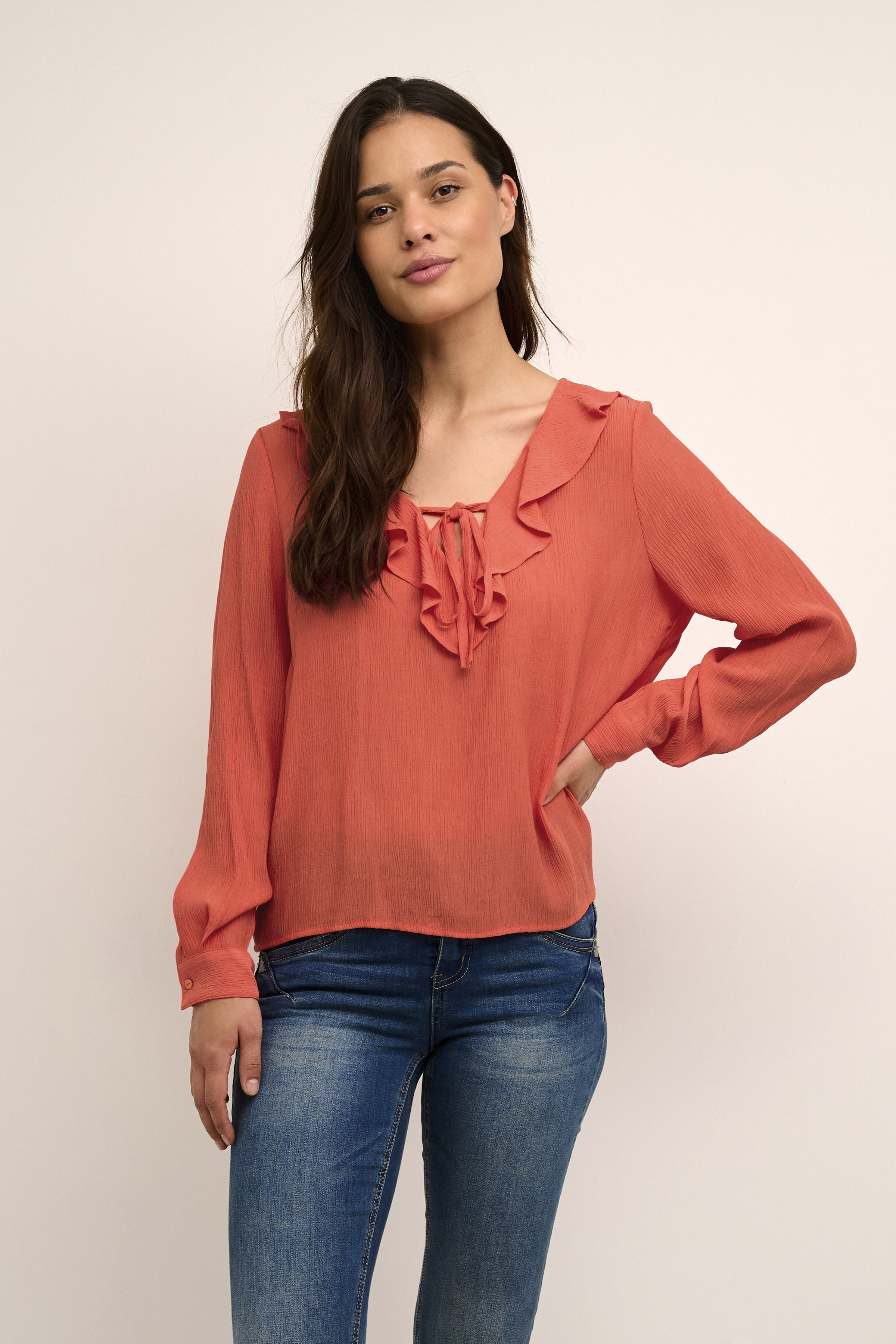 CRRula Blouse LOOKBOOK FRONT 10610920-171456