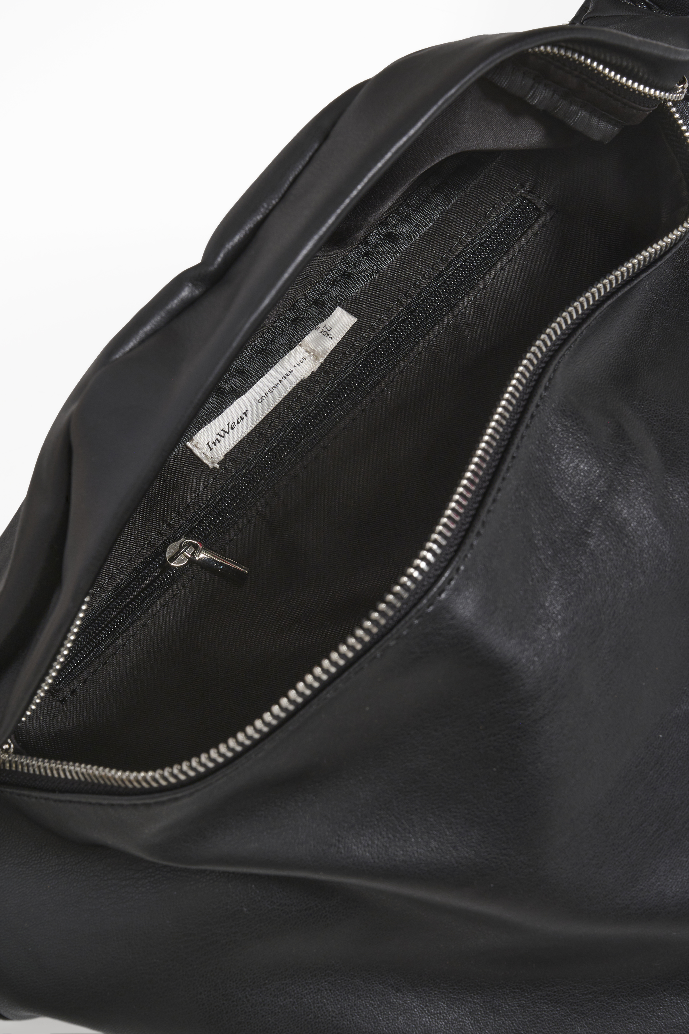 Online Exclusive Bum Bag PACK DETAIL 30108247-194008