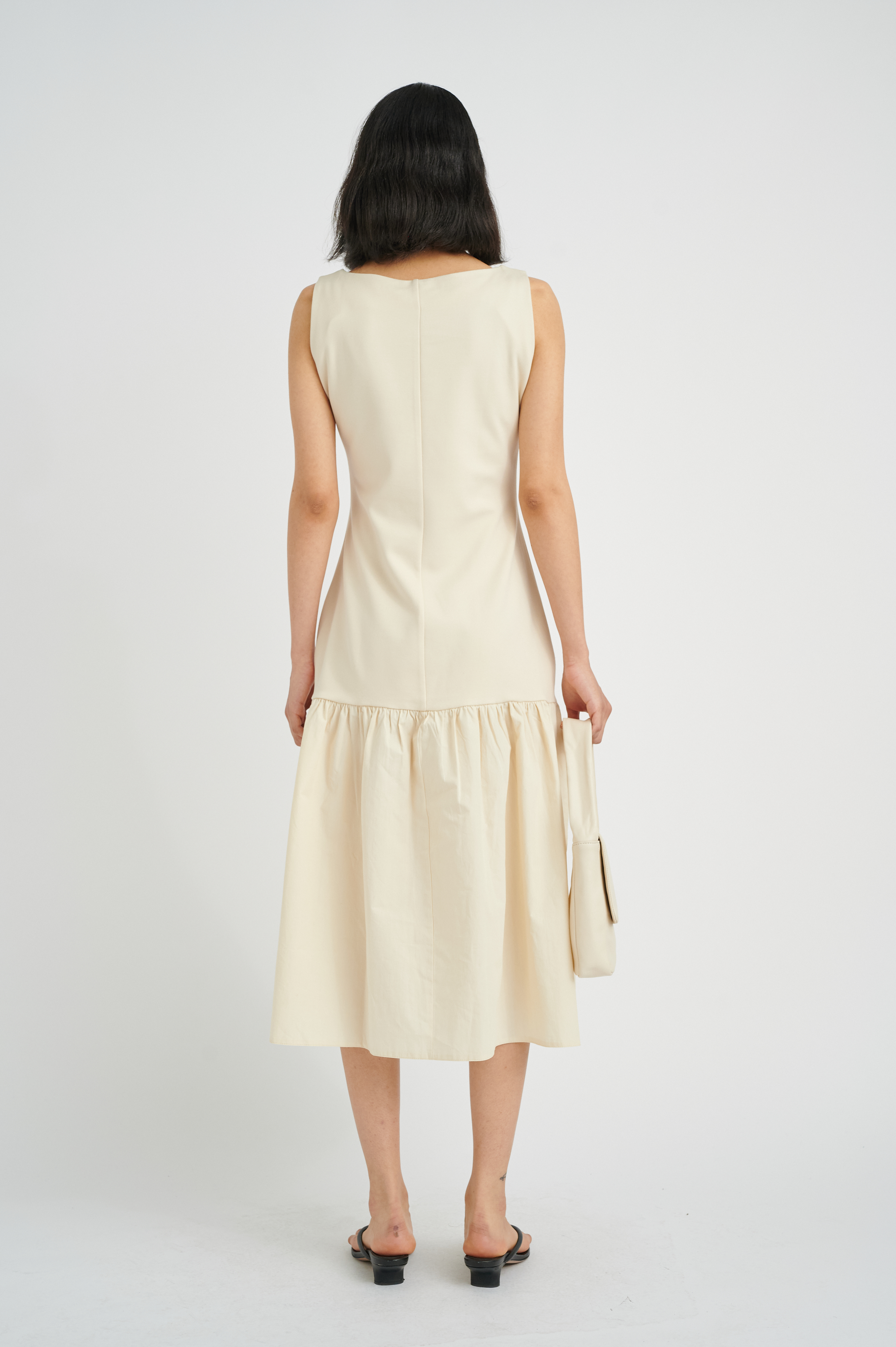 ZefineIW Dress LOOKBOOK BACK 30108204-120000