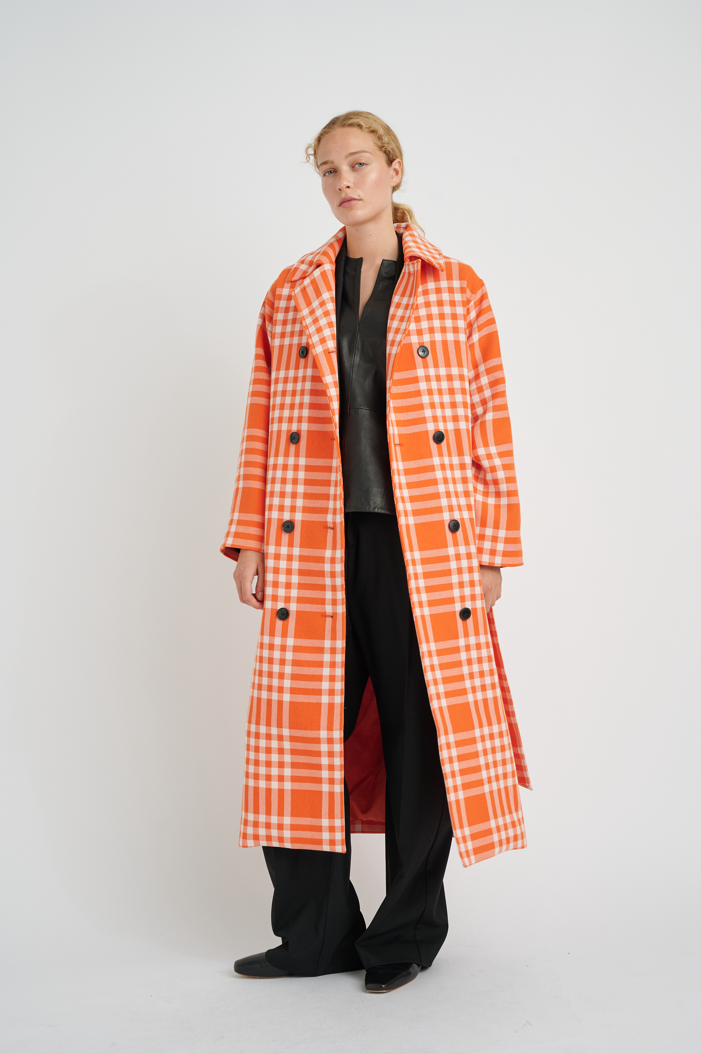 MitzieIW Coat LOOKBOOK FRONT 30107977-301972