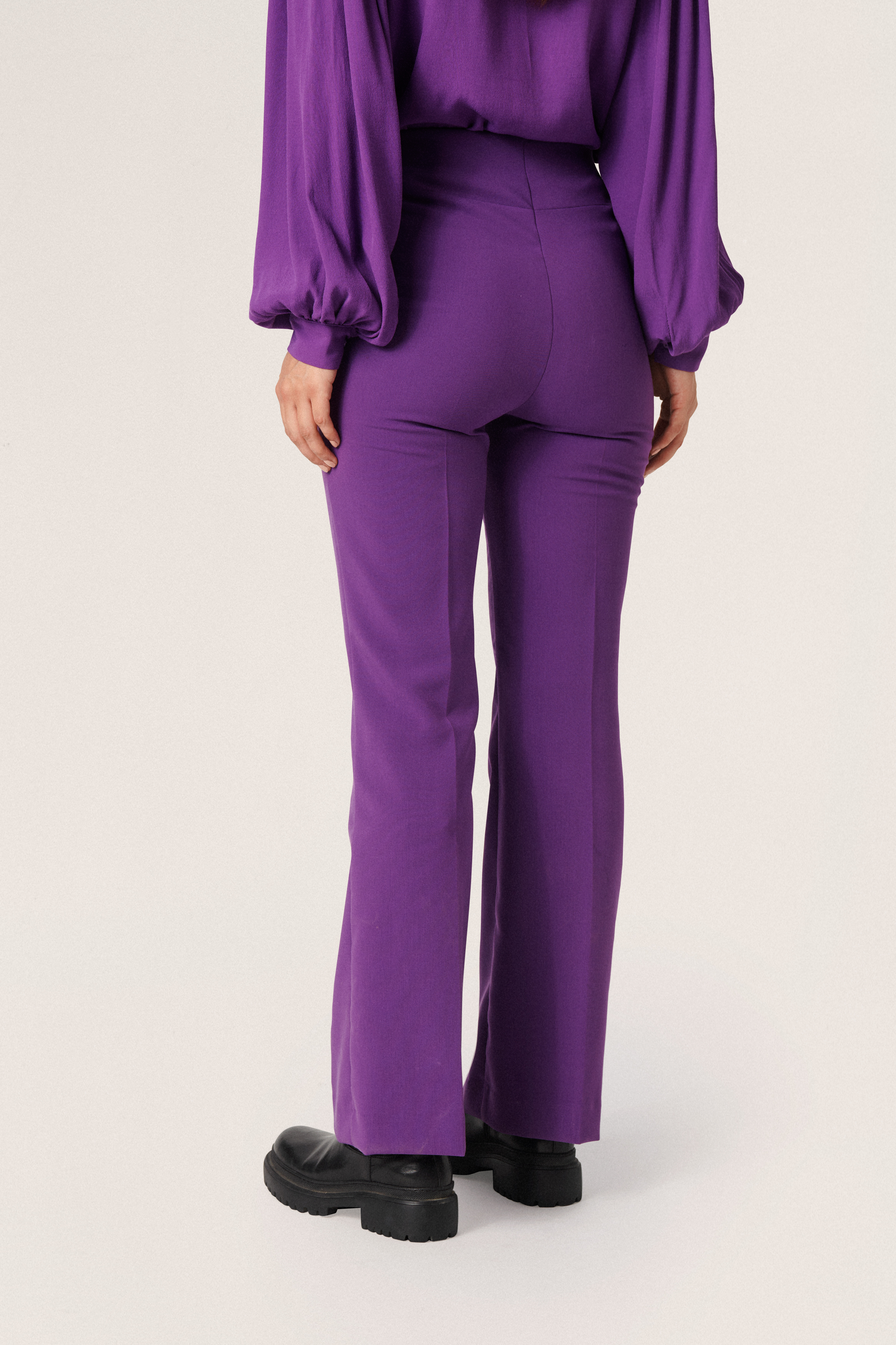 SLCorinne Trousers LOOKBOOK BACK 30405801-193536