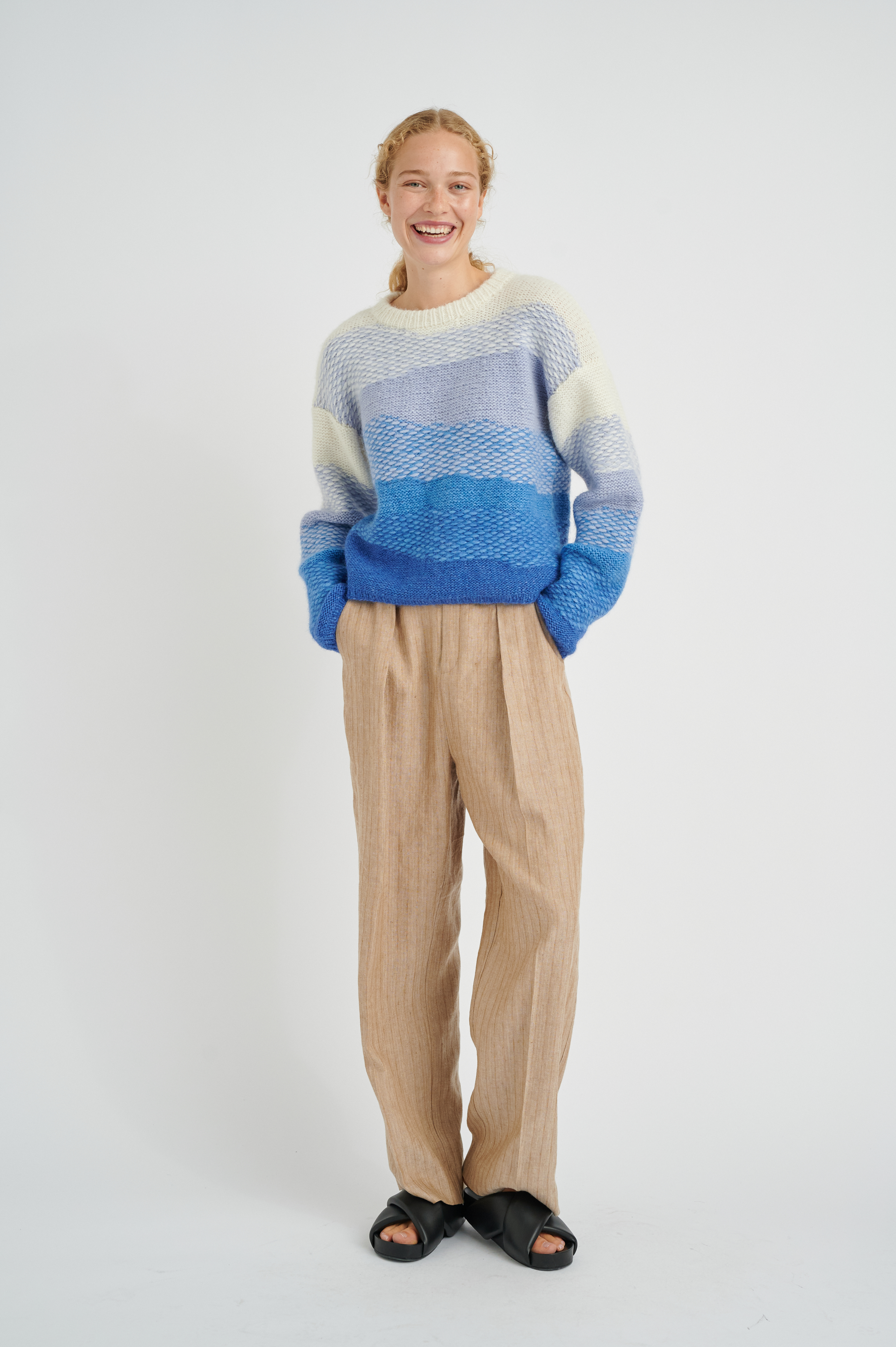 AidenIW Pullover LOOKBOOK FRONT 30108075-301999