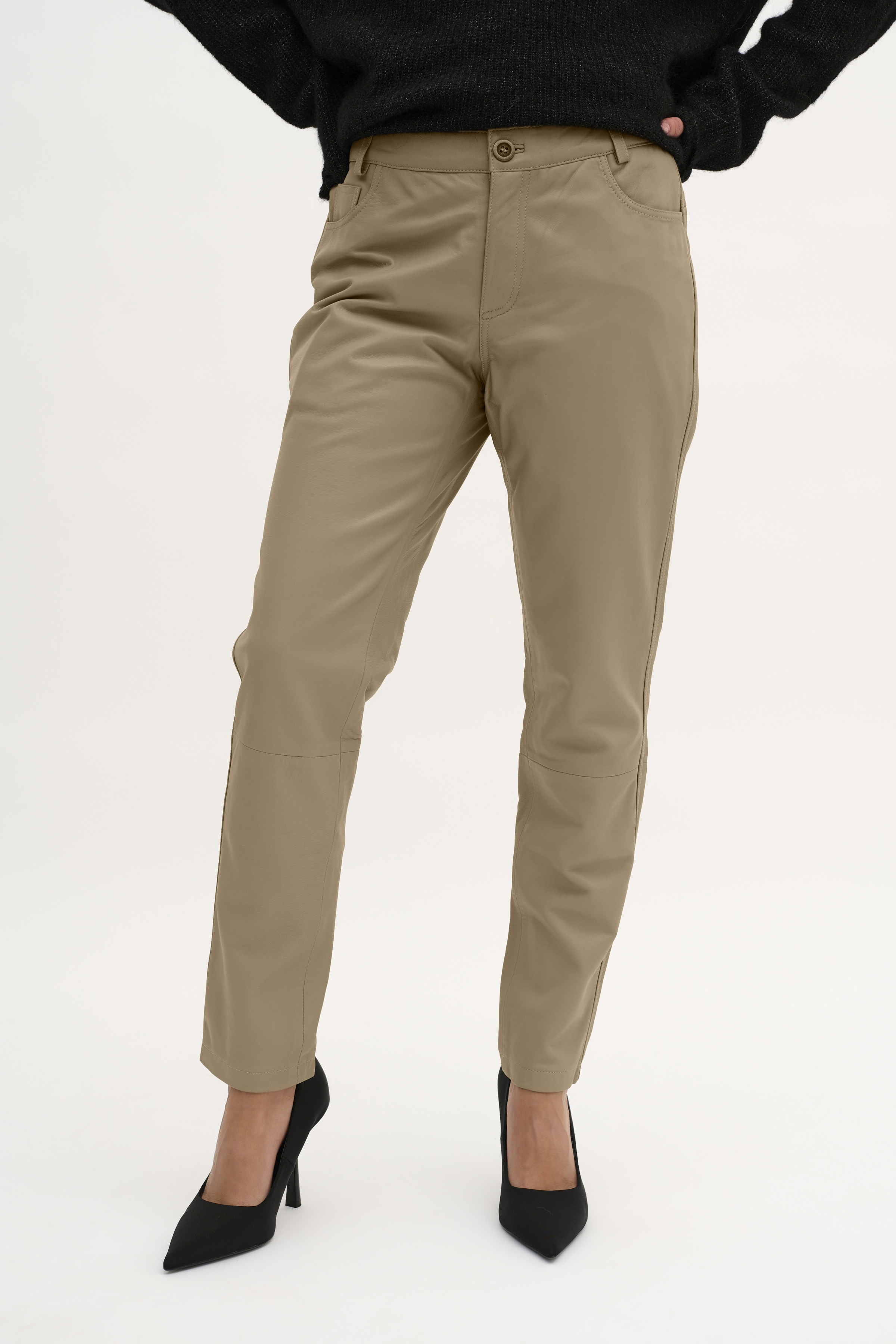 24 Trousers LOOKBOOK FRONT 10703579-171009